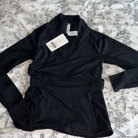 NWT Fabletics Rosalia Performance Jacket - Picture 8 of 11